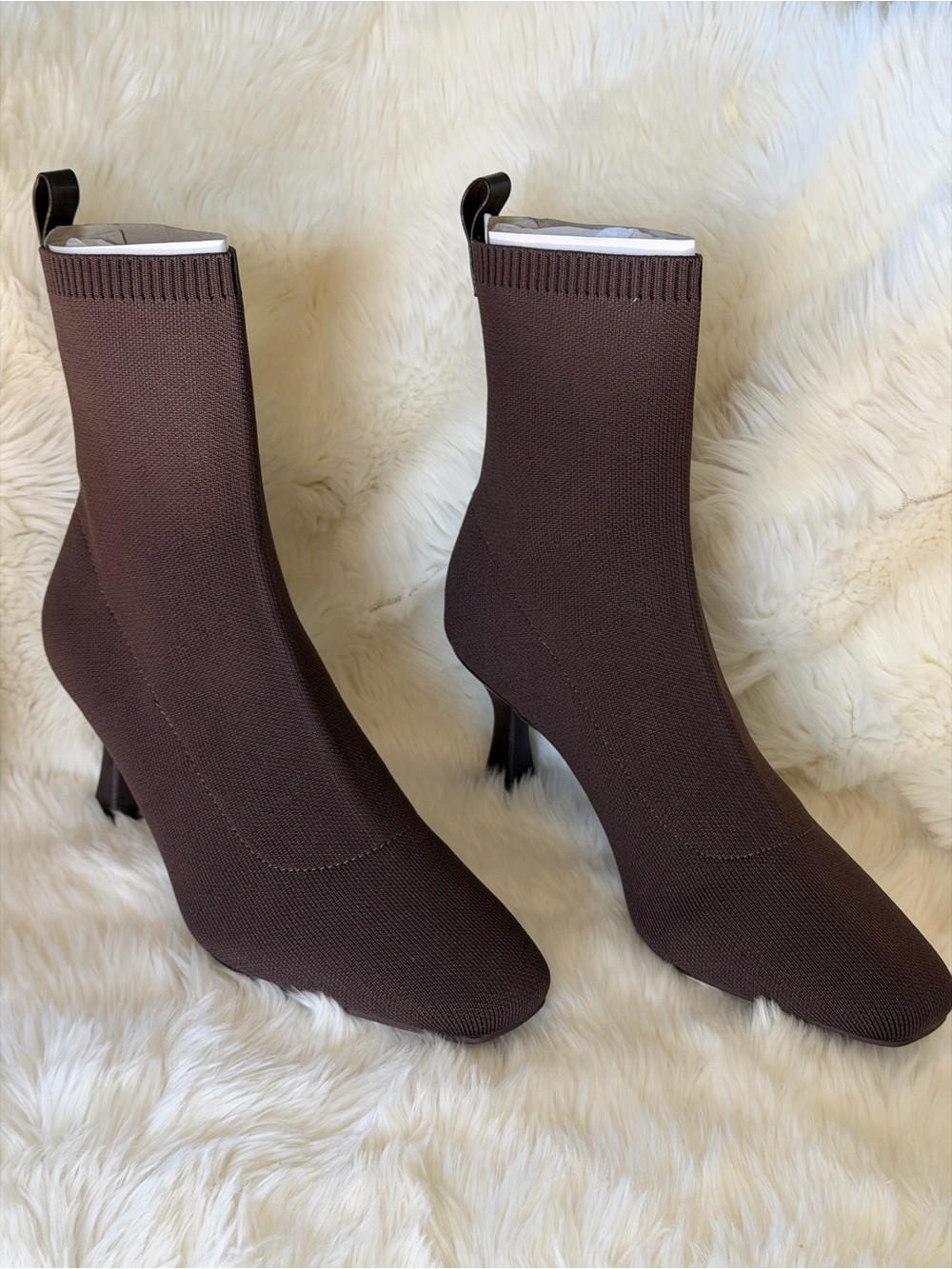 BCBG THIYA KNIT BOOTIE Size 8.5 NEW Brown